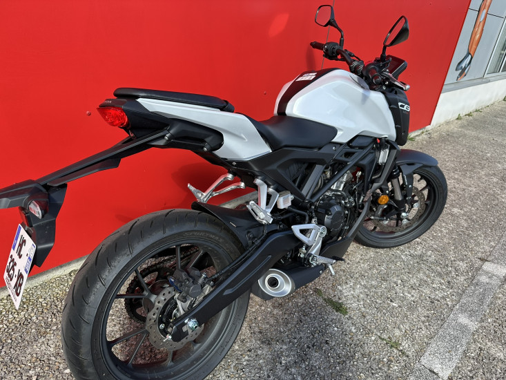 HONDA CB 125 R - ST MAXIMIN