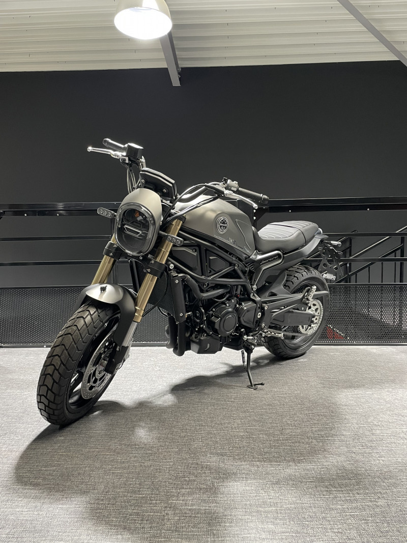 Benelli Leoncino 800  0km REDSTYLE  ST MAXIMIN 