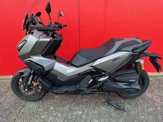 HONDA ADV 350 REDSTYLE  ST MAXIMIN 