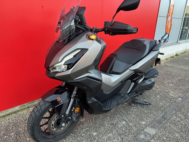 HONDA ADV 350 - ST MAXIMIN