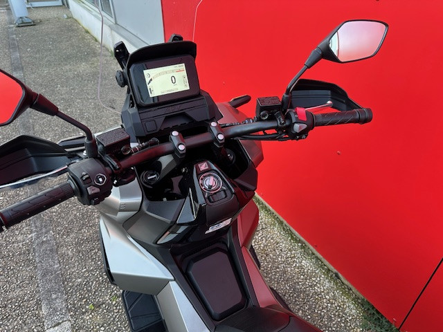 HONDA ADV 350 - ST MAXIMIN