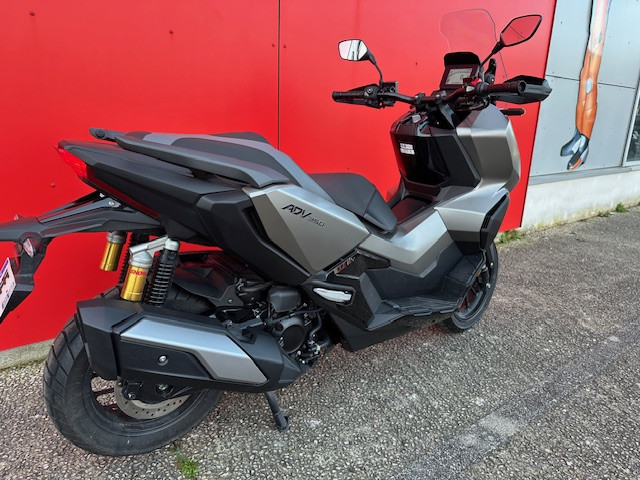HONDA ADV 350 - ST MAXIMIN