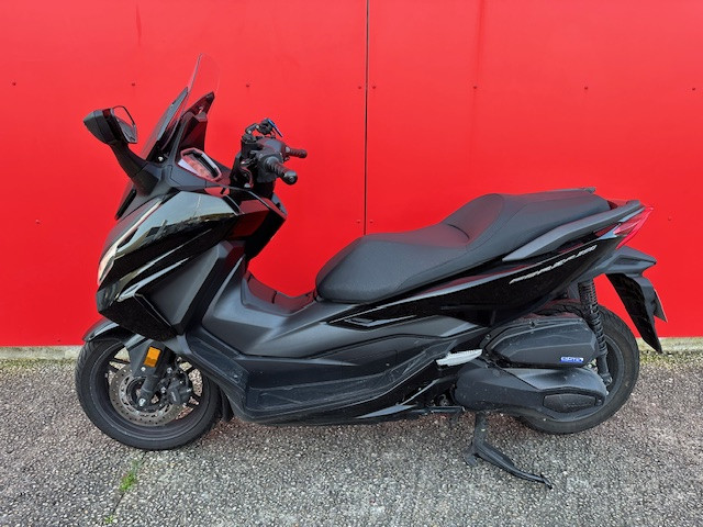 HONDA FORZA 350 REDSTYLE  ST MAXIMIN 