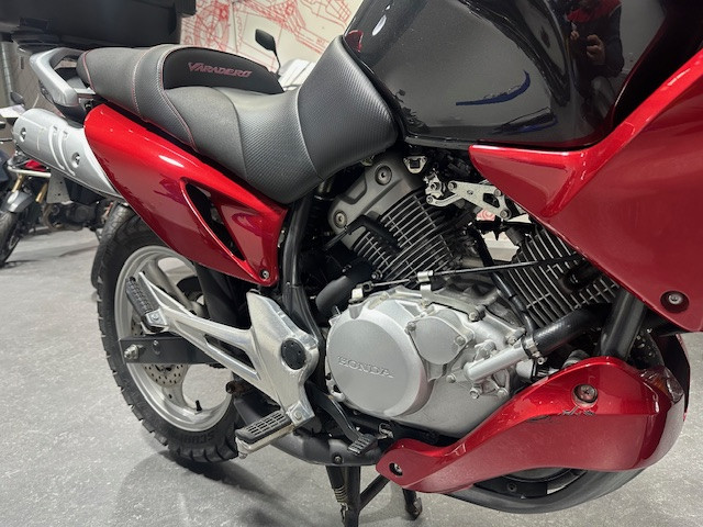 HONDA VARADERO 125 DELUXE - ST MAXIMIN